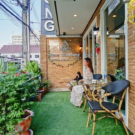 Ruen Buathong Boutique Hotel Patong Beach Екстер'єр фото