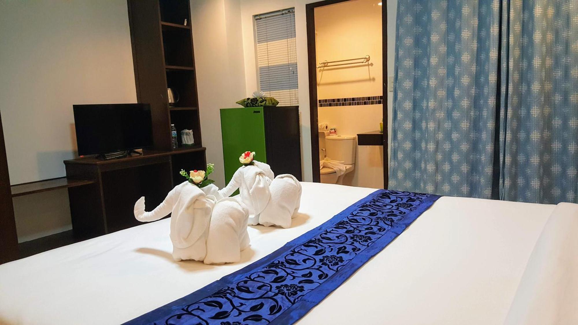 Ruen Buathong Boutique Hotel Patong Beach Екстер'єр фото