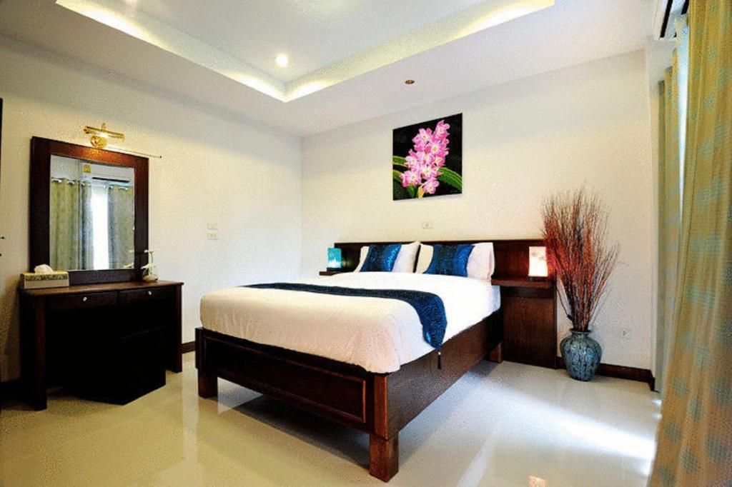 Ruen Buathong Boutique Hotel Patong Beach Екстер'єр фото