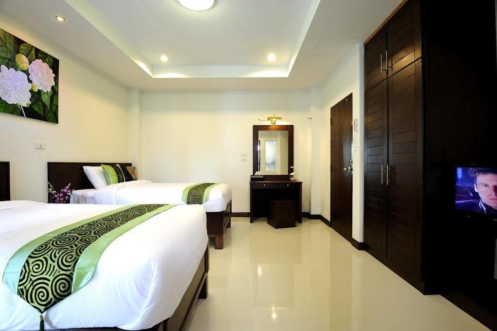 Ruen Buathong Boutique Hotel Patong Beach Екстер'єр фото