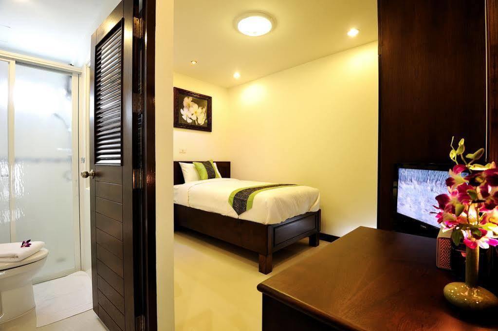 Ruen Buathong Boutique Hotel Patong Beach Екстер'єр фото