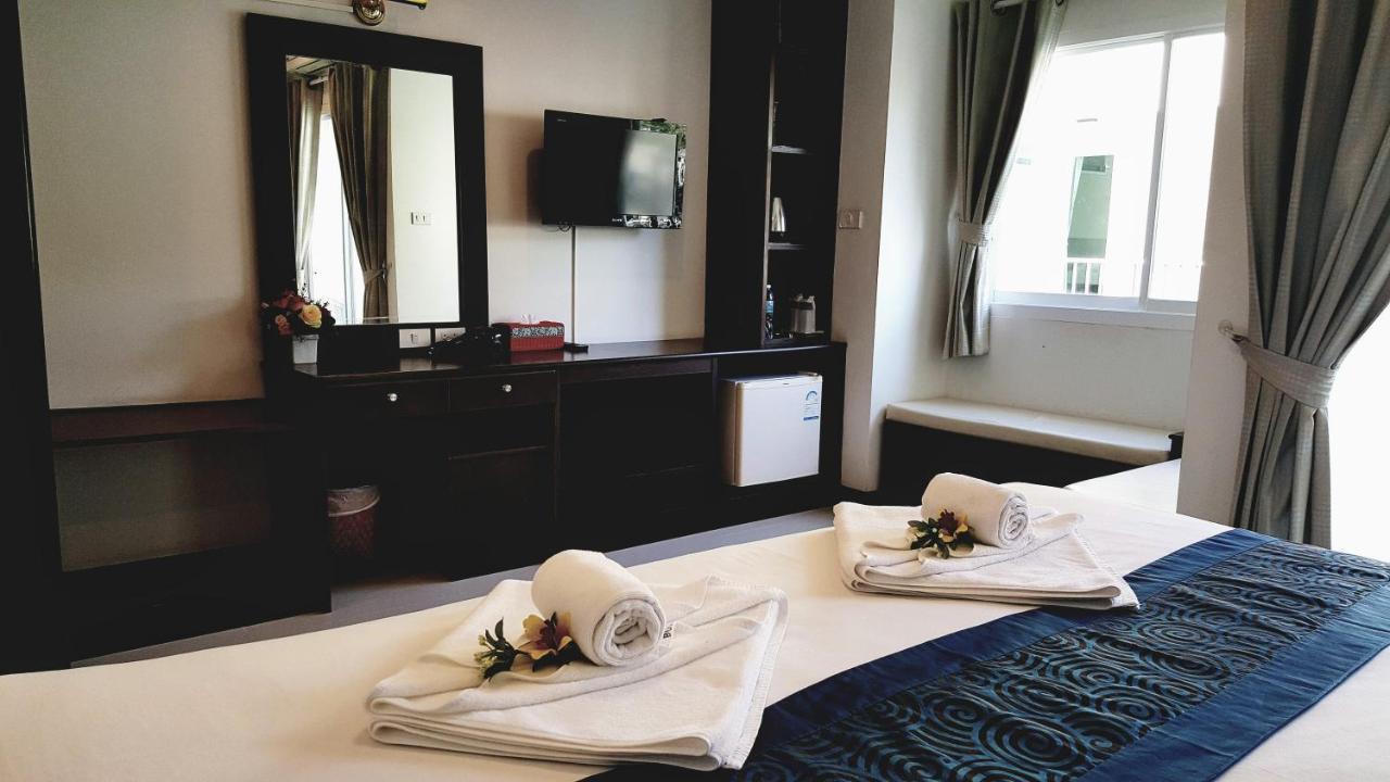 Ruen Buathong Boutique Hotel Patong Beach Екстер'єр фото