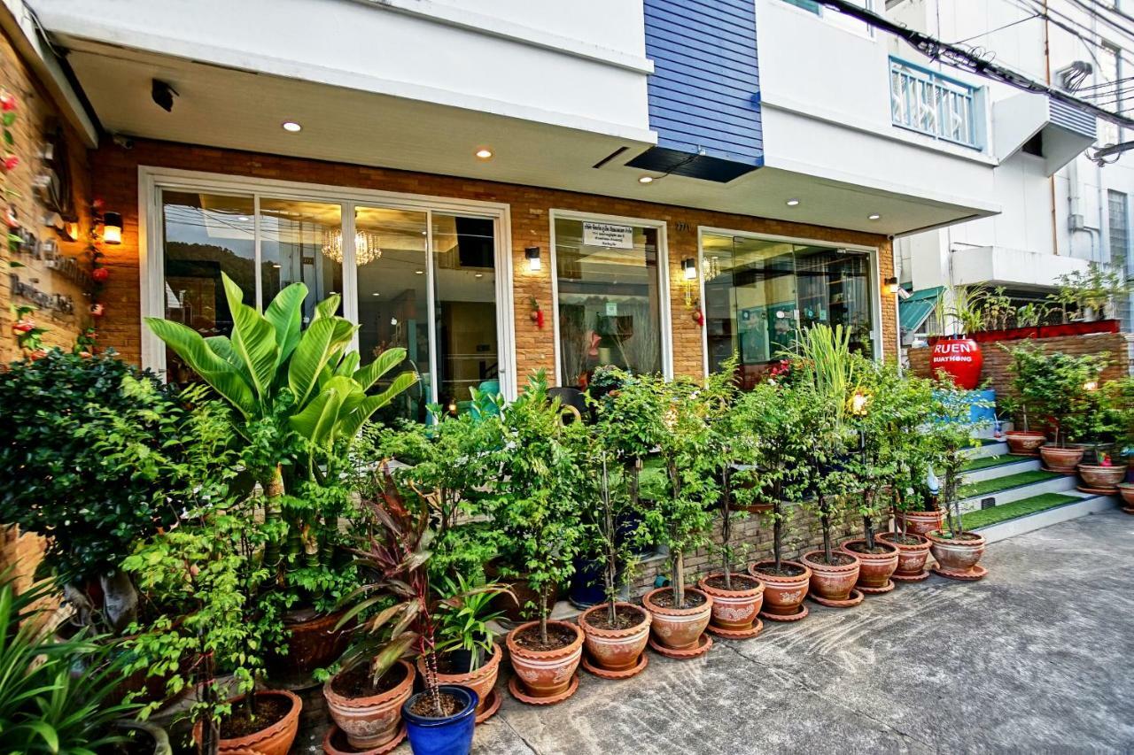 Ruen Buathong Boutique Hotel Patong Beach Екстер'єр фото